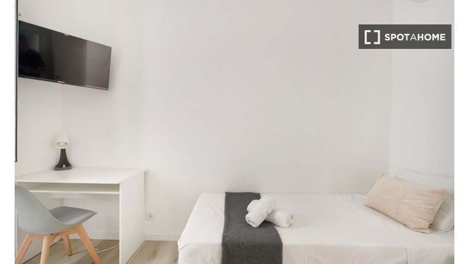 Double room Lisbon, 7 beds — photo 8