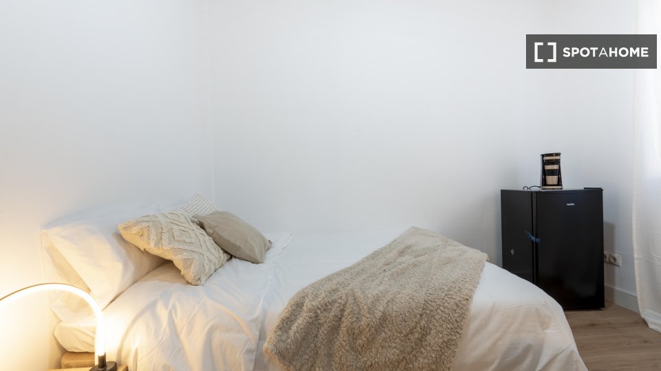 Double room Madrid, 4 beds — photo 1