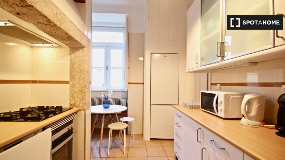 Apartment Lisbon, 2 beds — photo 8