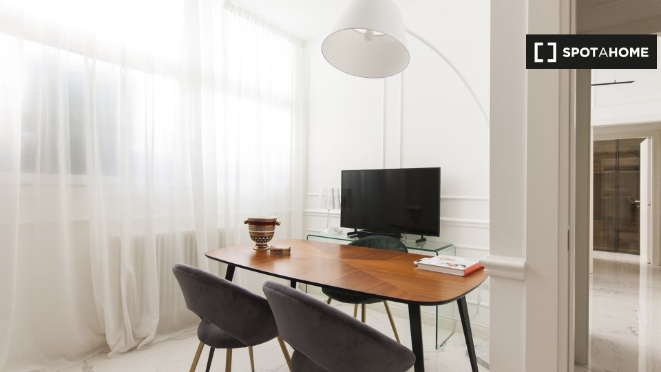 Apartment Milan, 2 beds, 62m² — photo 18