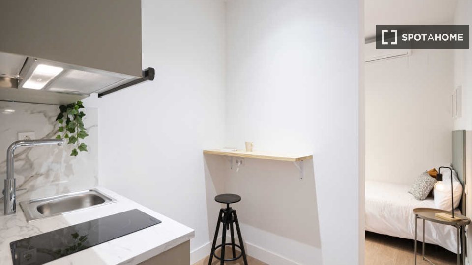 Double room Madrid, 16 beds — photo 43