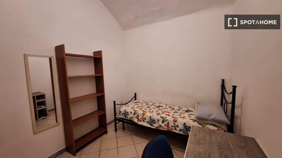 Double room Naples, 5 beds — photo 10