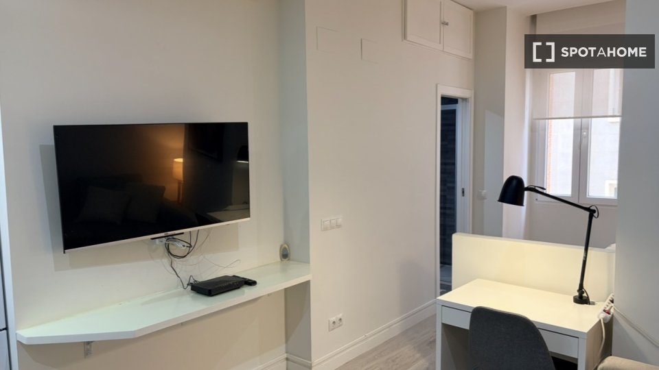 Estudio en alquiler en Universidad, Madrid