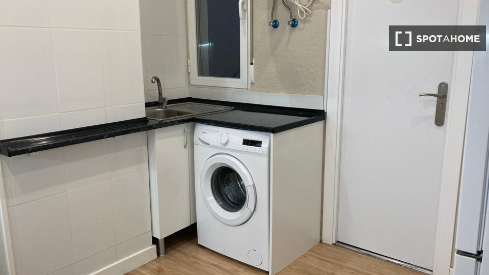 Double room Madrid, 5 beds — photo 20