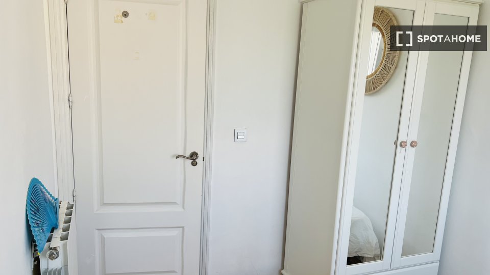 Double room Madrid, 4 beds, 120m² — photo 28