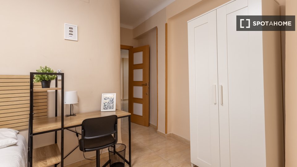 Double room Granada, 6 beds — photo 3