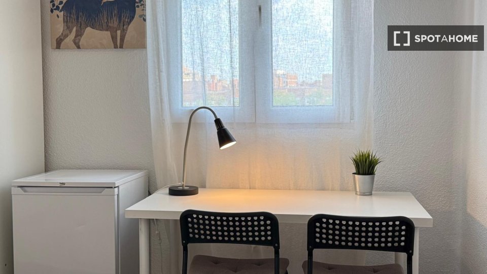 Double room Madrid, 4 beds — photo 30