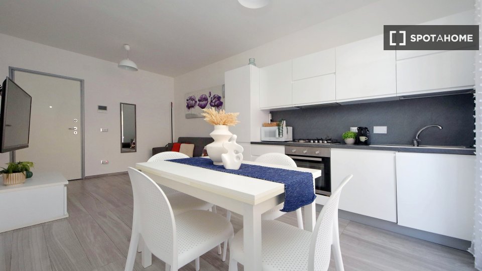 Apartment Rome, 1 bed — photo 2
