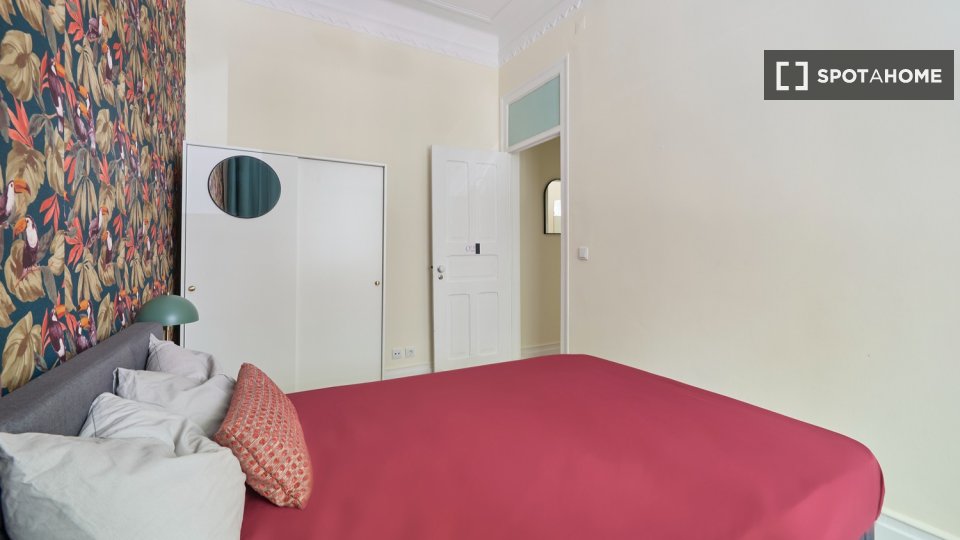 Double room Lisbon, 5 beds — photo 18