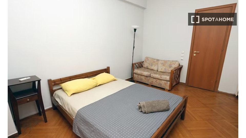 Double room Athens, 4 beds — photo 11