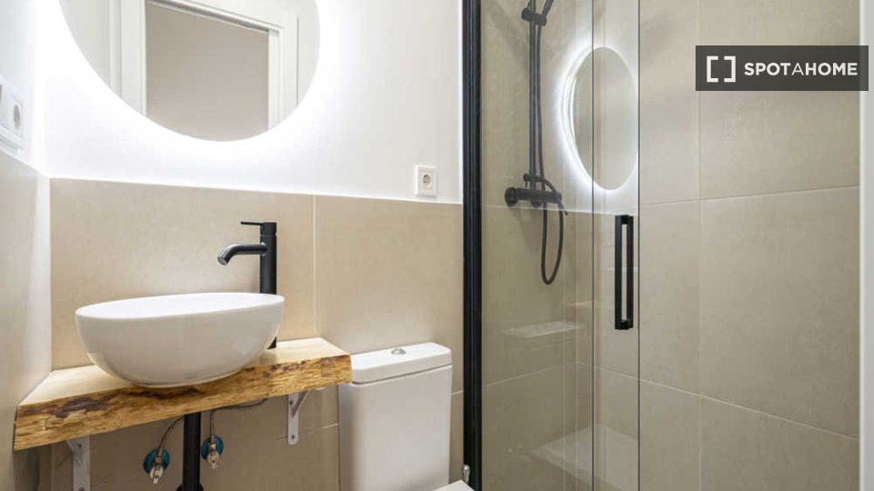 Double room Madrid, 16 beds — photo 81