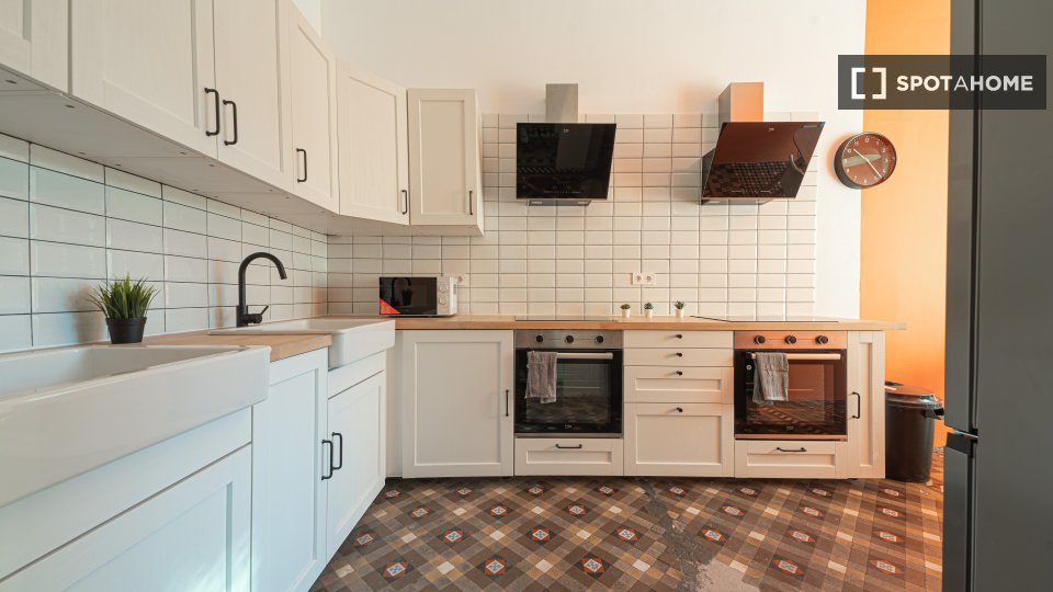 Double room Barcelona, 10 beds, 180m² — photo 1
