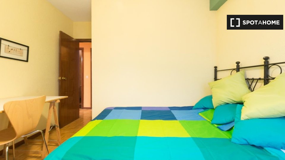 Double room Alcala_De_Henares, 6 beds, 150m² — photo 4