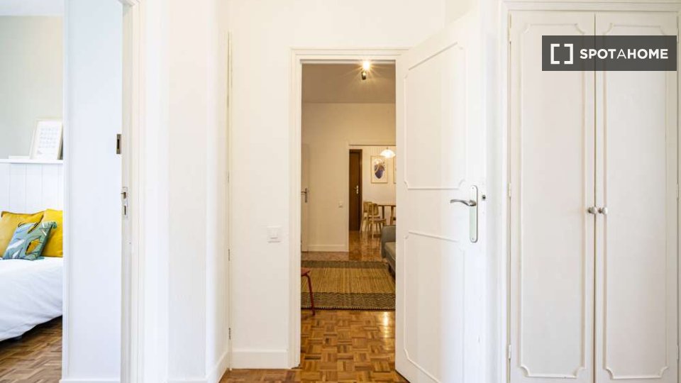 Double room Madrid, 6 beds — photo 26