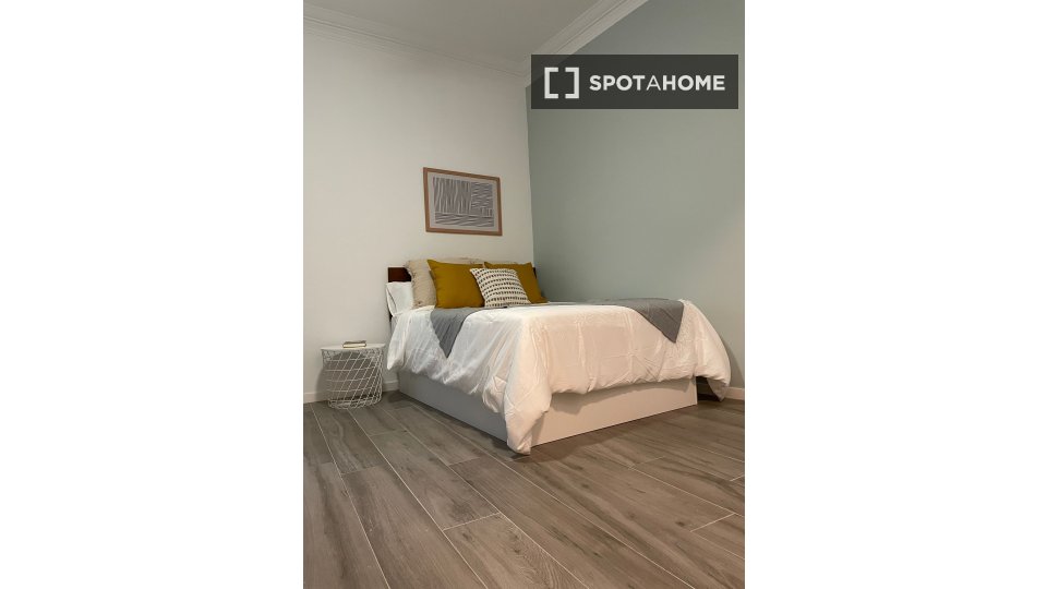 Double room Barcelona, 6 beds, 140m² — photo 18