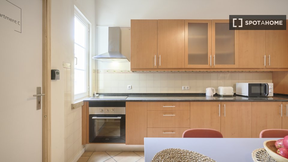 Double room Lisbon, 6 beds — photo 15