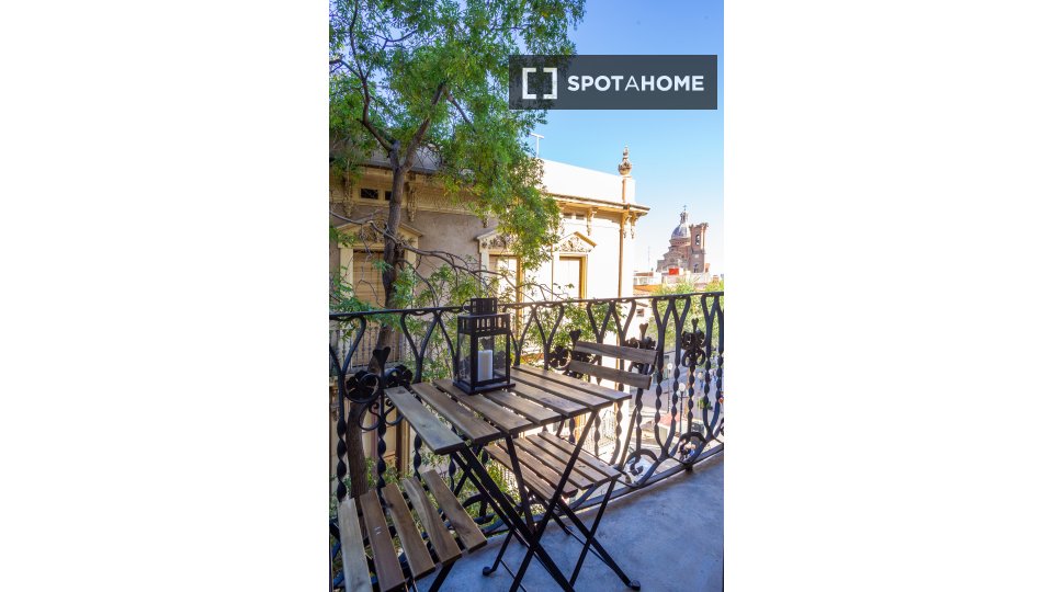 Double room Barcelona, 5 beds, 120m² — photo 16