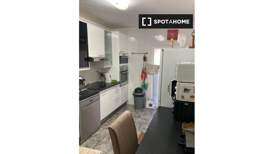 Double room Porto, 4 beds, 140m² — photo 2