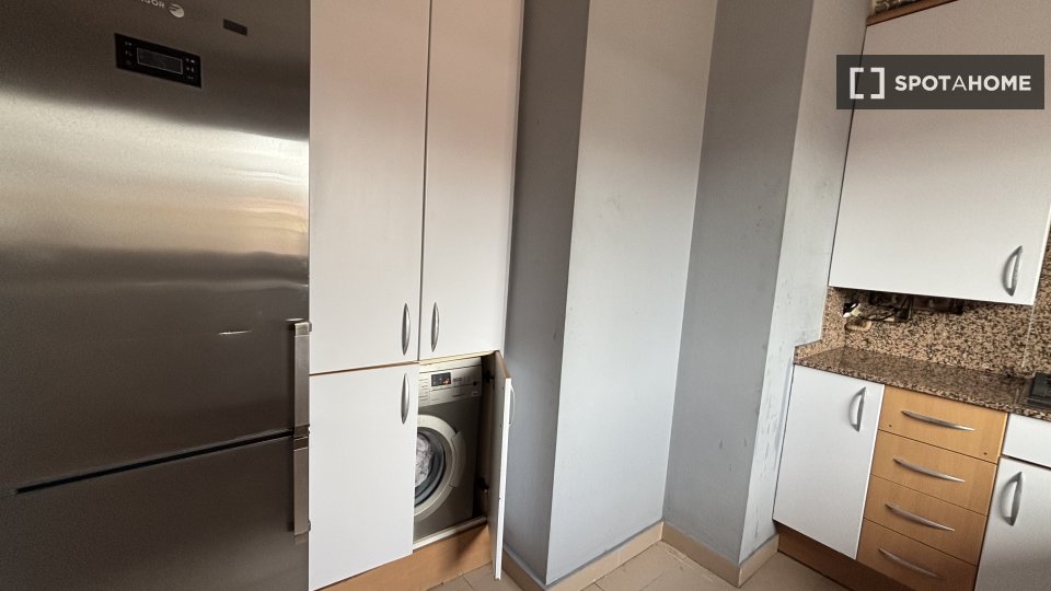 Apartment Barcelona, 2 beds, 67m² — photo 2