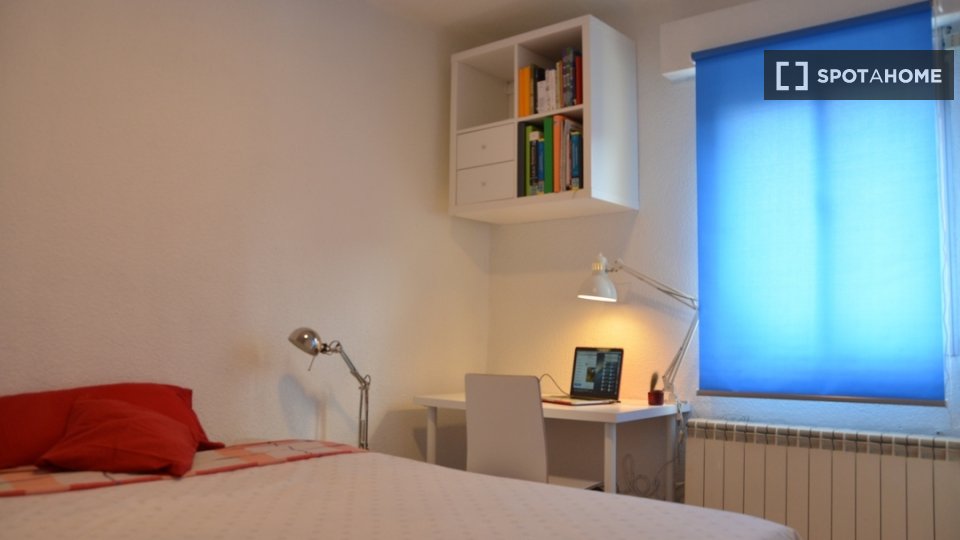 Double room Madrid, 4 beds — photo 14