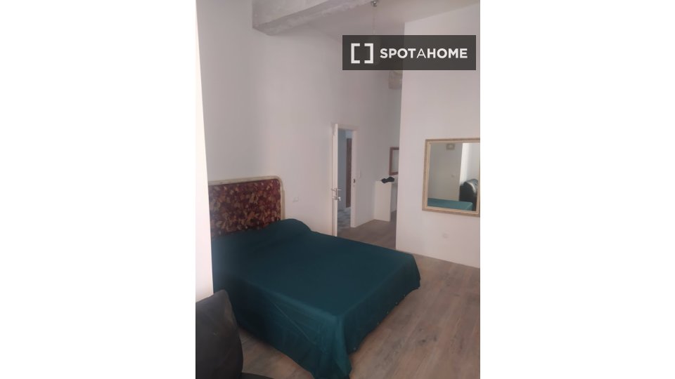 Apartment Valencia, 2 beds, 140m² — photo 1