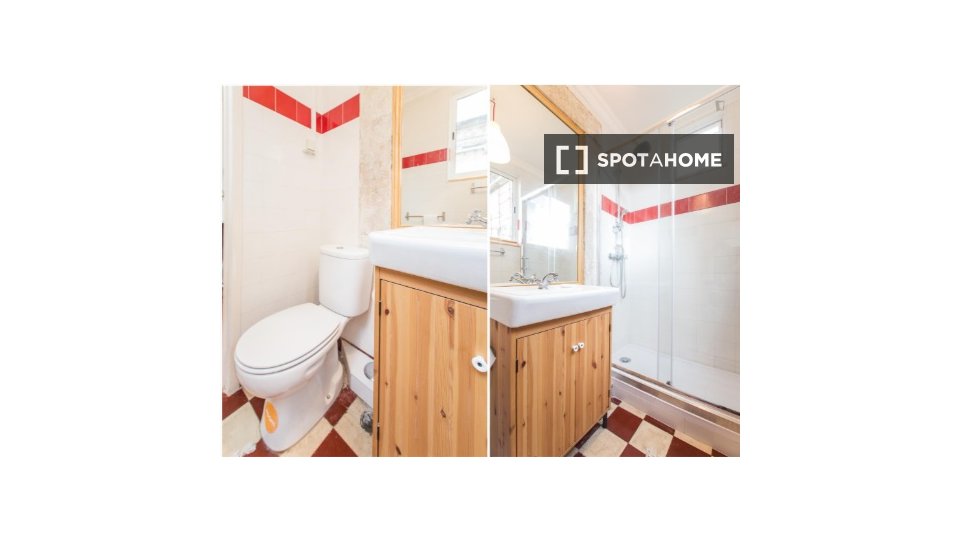 Double room Lisbon, 3 beds, 70m² — photo 12