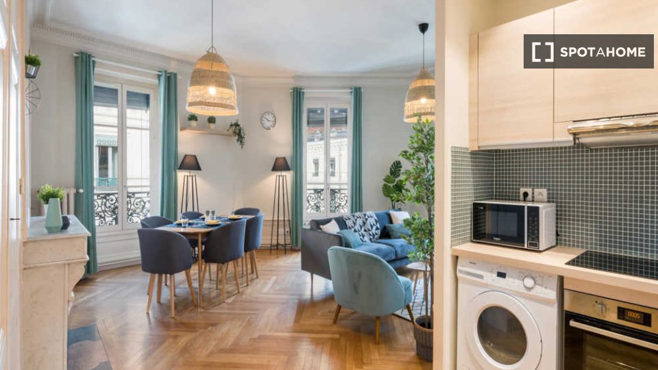 Double room Lyon, 5 beds, 150m² — photo 4