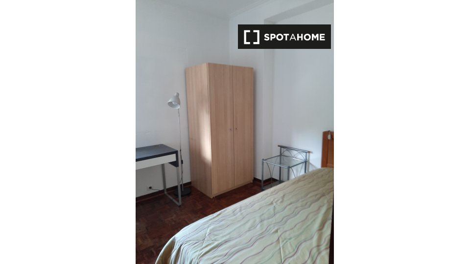 Double room Coimbra, 5 beds — photo 7