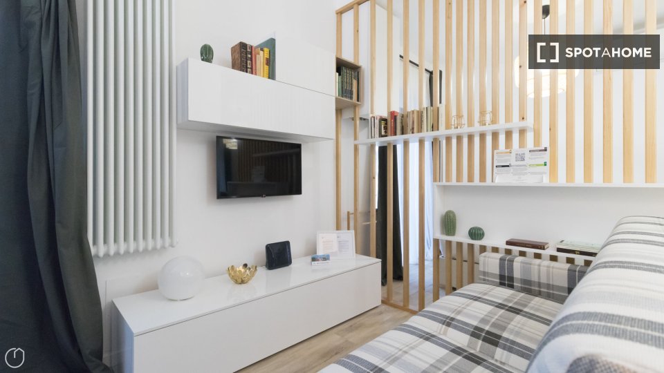 Apartment Milan, 1 bed, 36m² — photo 2