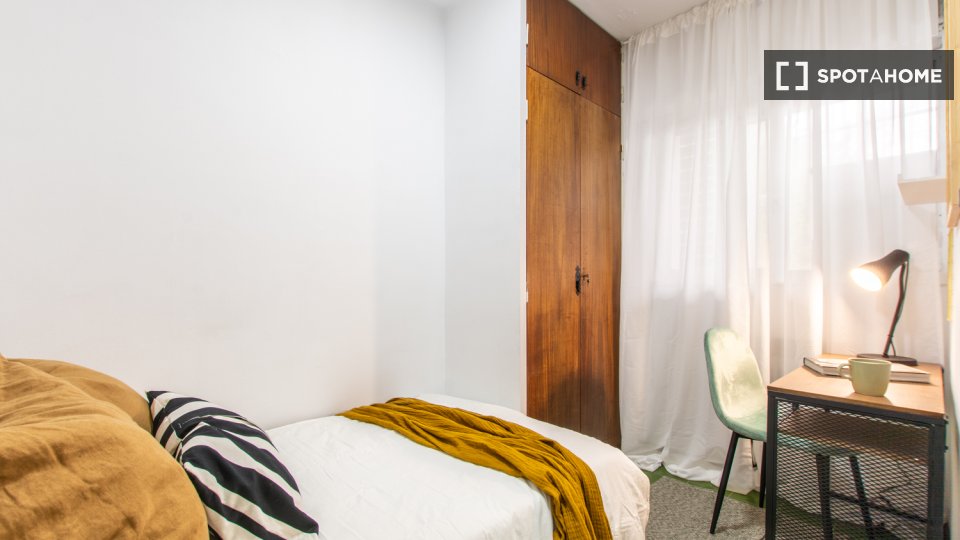 Double room Madrid, 10 beds — photo 12