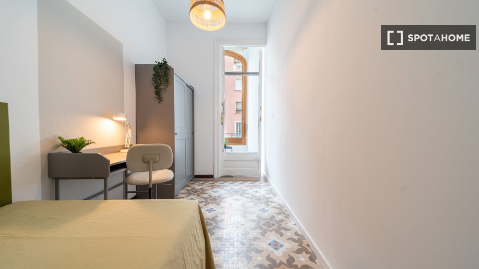 Double room Barcelona, 8 beds, 190m² — photo 14