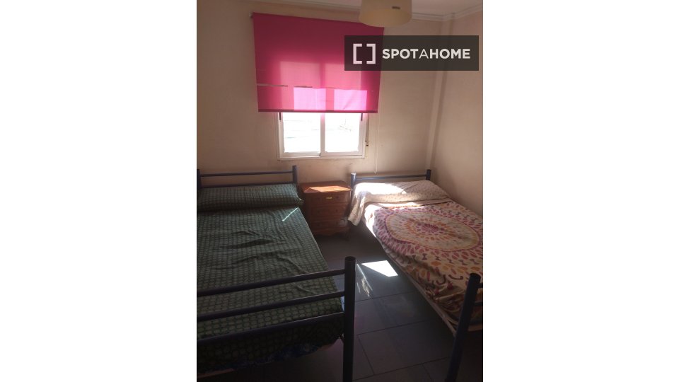 Double room Valencia, 4 beds, 120m² — photo 15
