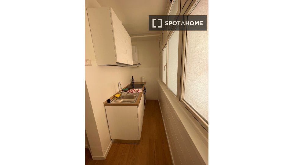 Appartamento con 1 camera da letto in affitto a San Lorenzo, Roma - a Roma