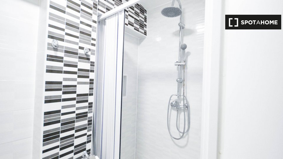 Double room Valencia, 4 beds, 100m² — photo 14