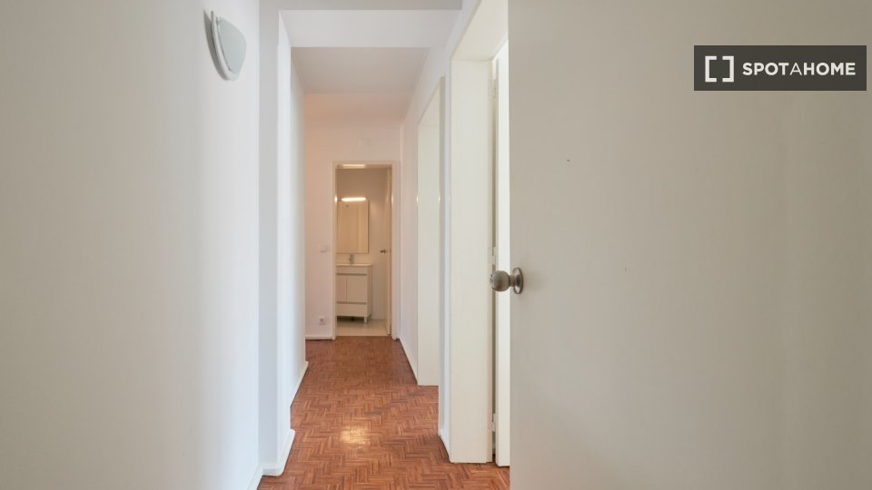 Double room Lisbon, 6 beds — photo 3