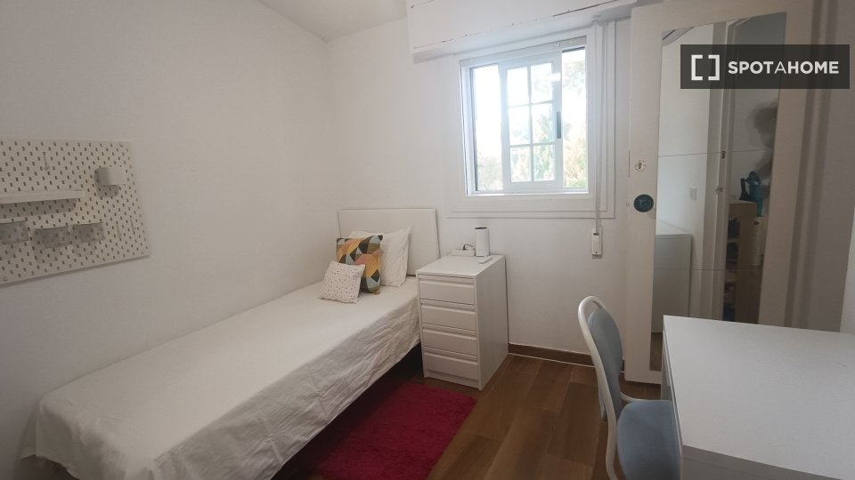 Double room Madrid, 4 beds — photo 9