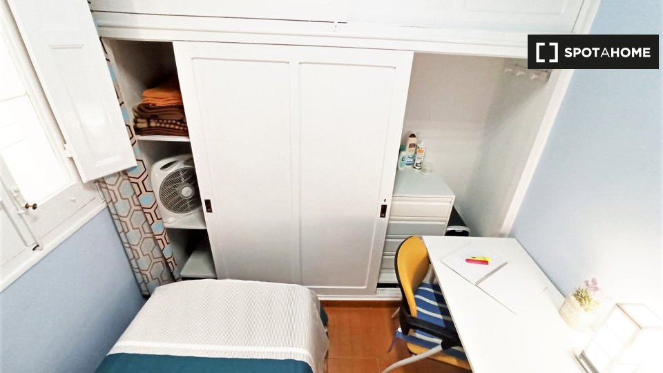 Double room Madrid, 6 beds, 300m² — photo 6