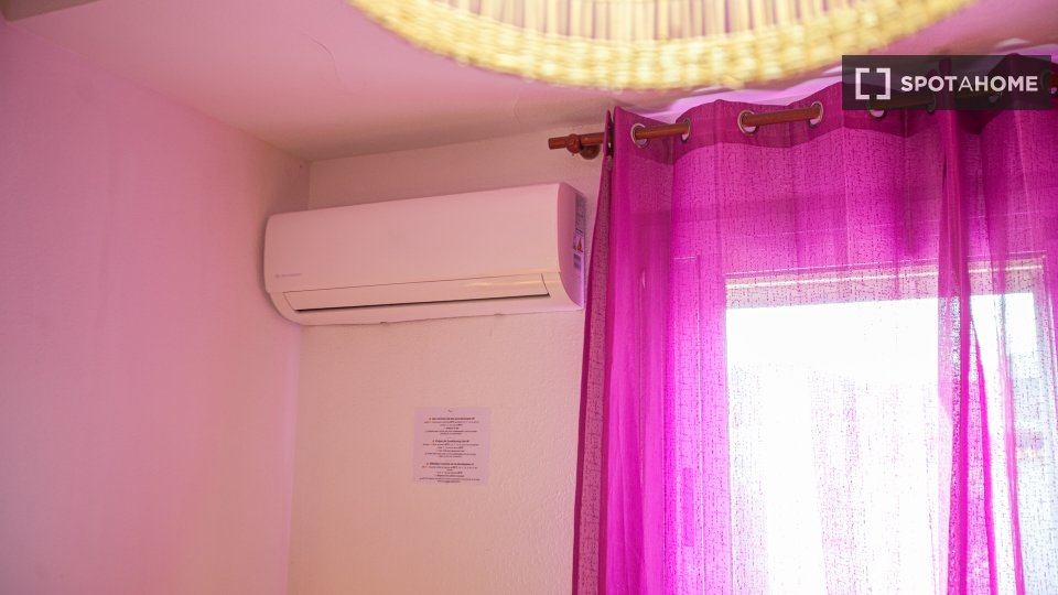 Double room Valencia, 4 beds, 140m² — photo 25