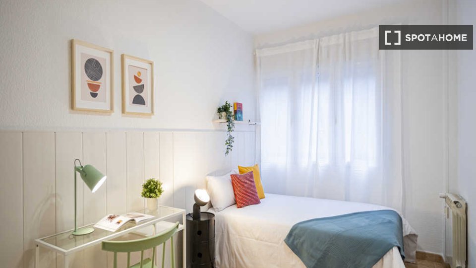 Double room Madrid, 25 beds — photo 55