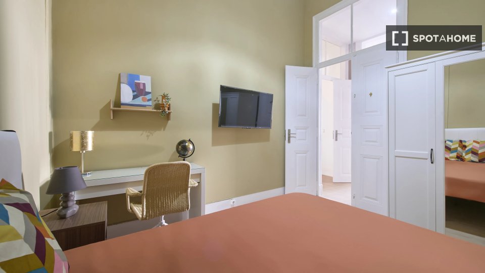 Double room Lisbon, 9 beds — photo 12