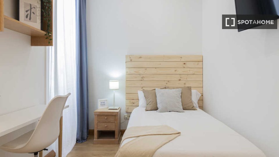 Double room Madrid, 41 beds — photo 101