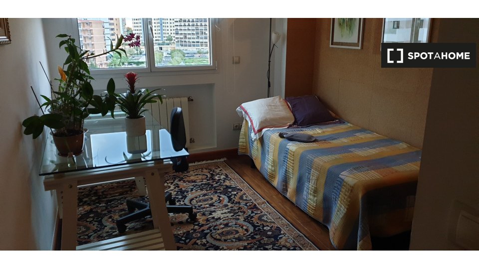Double room Alicante, 2 beds — photo 1