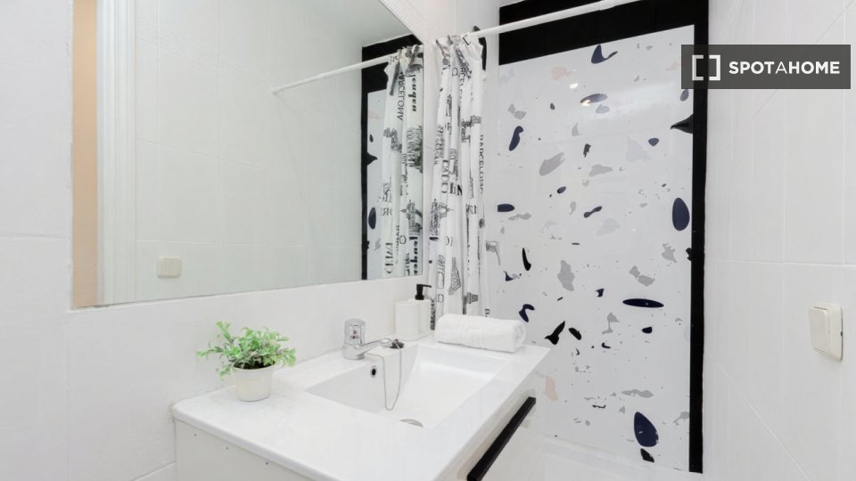 Apartment Madrid, 2 beds, 50m² — photo 8