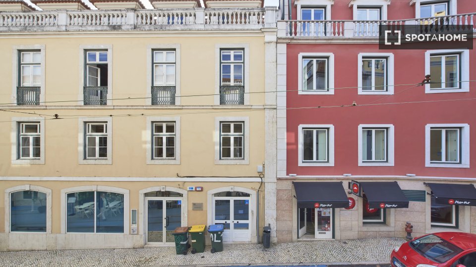 Double room Lisbon, 8 beds — photo 14