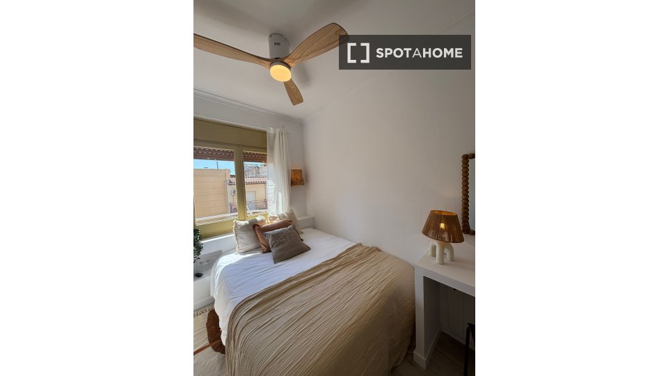 Double room Barcelona, 4 beds, 70m² — photo 18