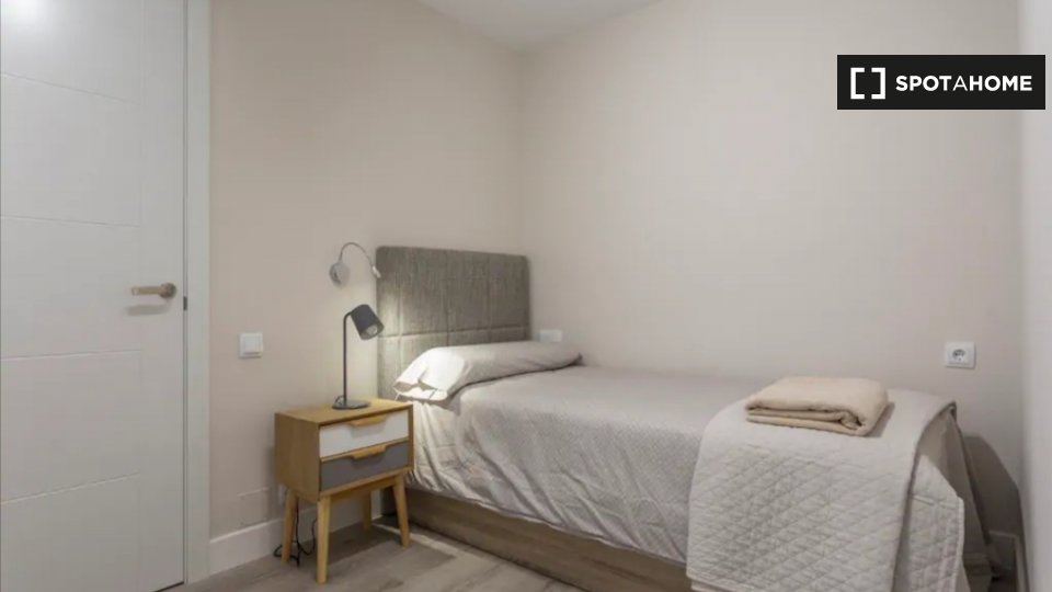 Apartment Madrid, 2 beds, 50m² — photo 15