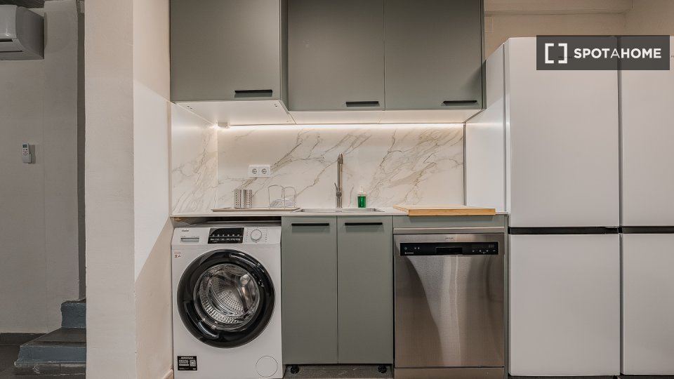 Double room Barcelona, 6 beds, 120m² — photo 86
