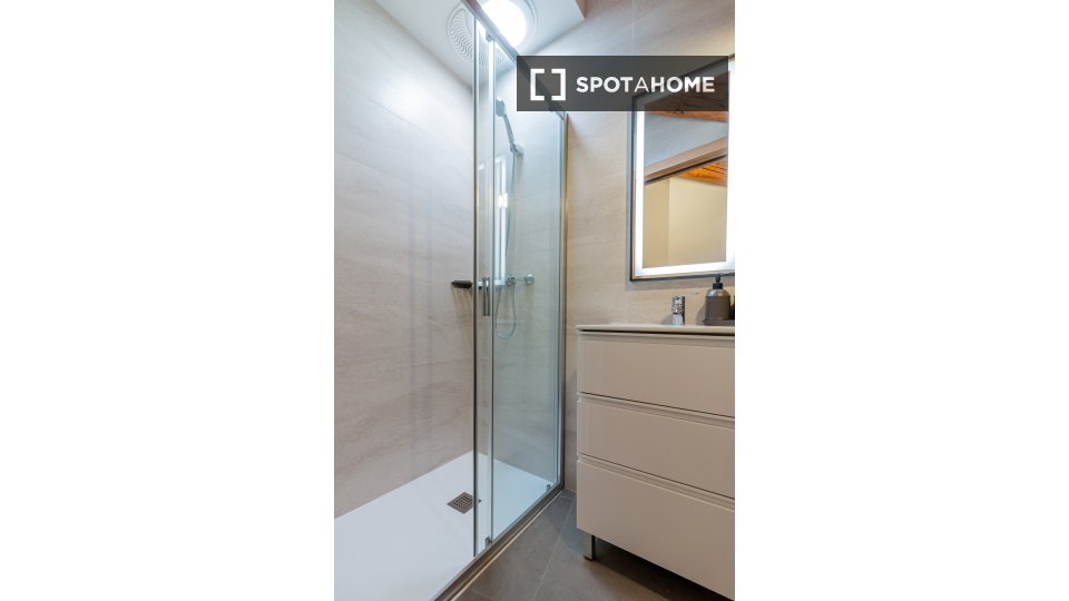 Apartment Madrid, 2 beds — photo 19