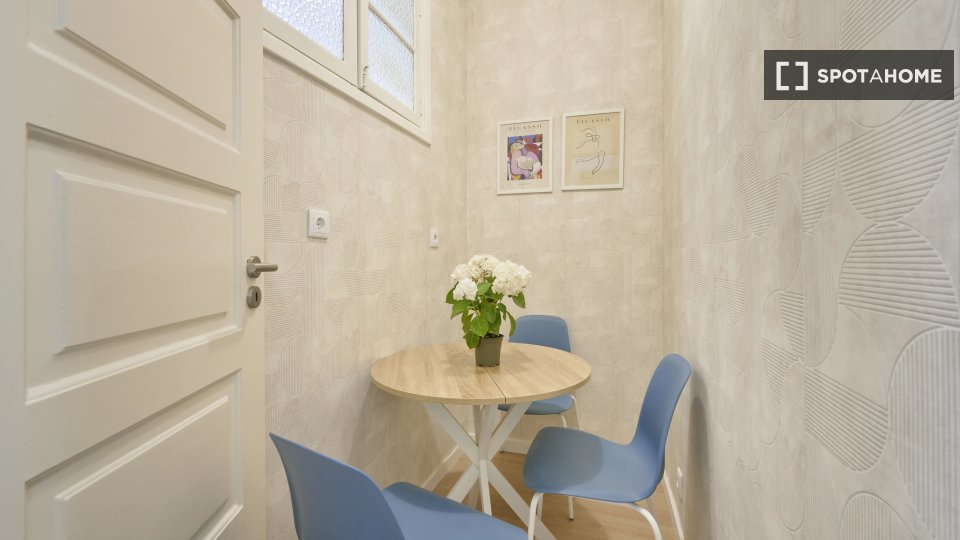 Double room Lisbon, 7 beds — photo 8