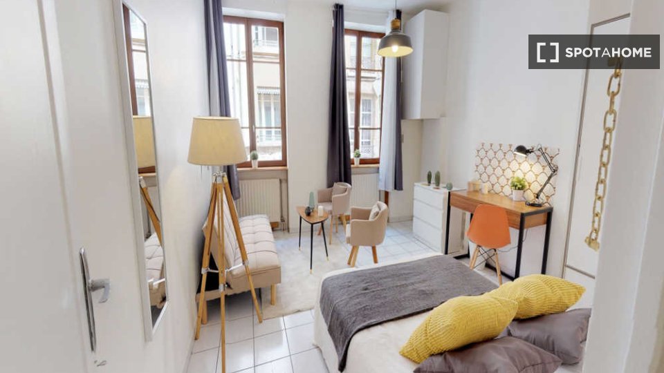 Camera doppia Lione, 3 camere, 70m² — foto 2